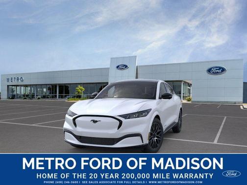 Star White Metallic Tri-Coat 2026 Ford Mustang Mach-E Premium