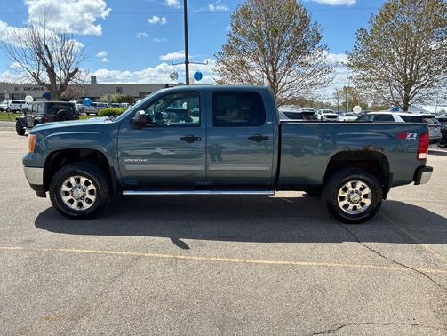 Stealth Gray Metallic 2013 GMC Sierra 2500 SLE