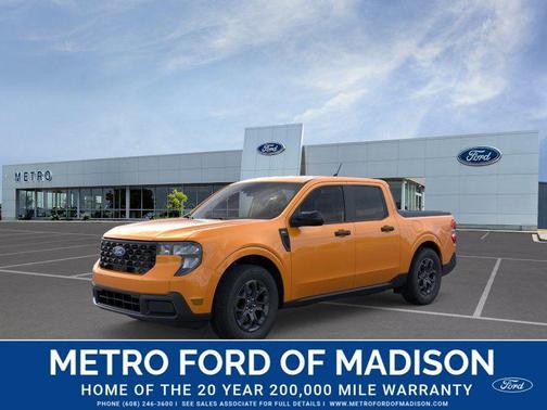 Orange Fury Metallic Tri-Coat 2026 Ford Maverick XLT