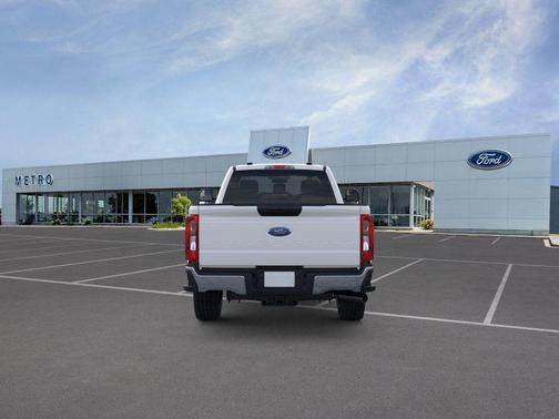 2026 Ford F-350 XLT