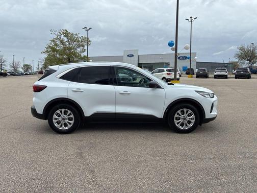 Oxford White 2023 Ford Escape Active