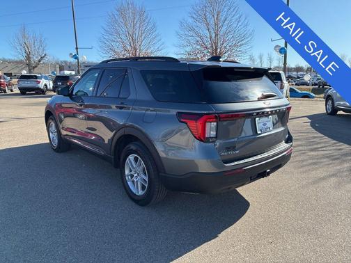 Carbonized Gray Metallic 2025 Ford Explorer Active