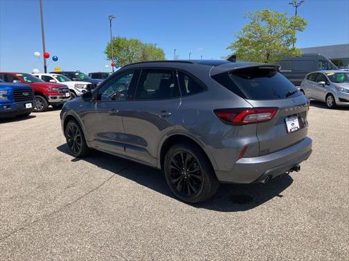 2024 Ford Escape ST-Line Elite