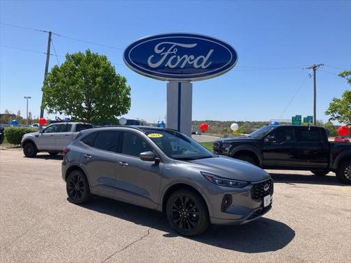 2024 Ford Escape ST-Line Elite