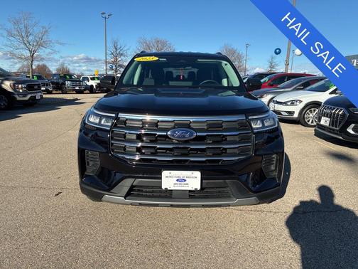 Black Metallic 2025 Ford Explorer Active