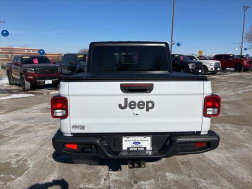 2021 Jeep Gladiator Sport