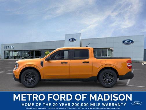 Orange Fury Metallic Tri-Coat 2026 Ford Maverick XLT