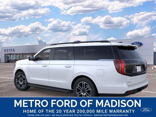 Star White Metallic Tri-Coat 2026 Ford Expedition Max Active 4x4