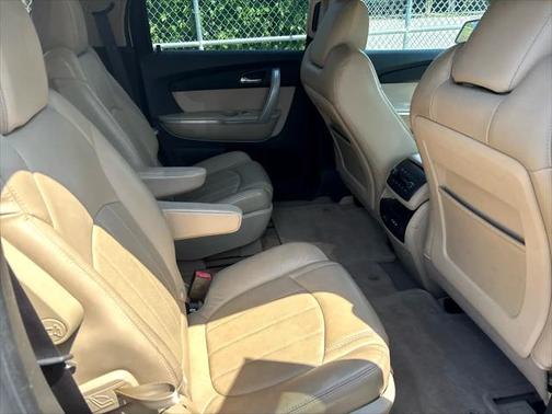 2011 GMC Acadia SLT-2