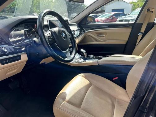 2016 BMW 528 528i