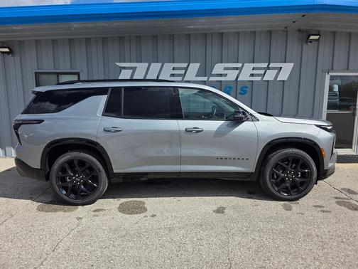 Sterling Gray Metallic 2026 Chevrolet Traverse RS