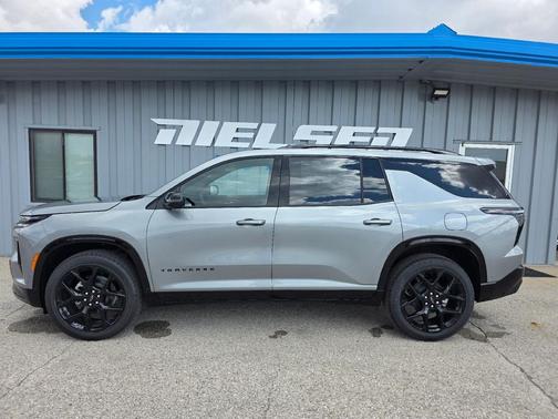 Sterling Gray Metallic 2026 Chevrolet Traverse RS