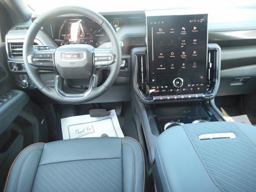 2025 GMC Yukon 4WD AT4