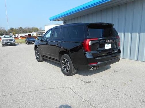 2025 GMC Yukon 4WD AT4