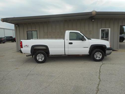 2004 Chevrolet Silverado 2500 Work Truck