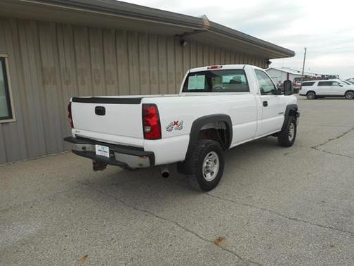 2004 Chevrolet Silverado 2500 Work Truck