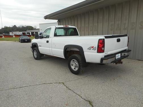 2004 Chevrolet Silverado 2500 Work Truck