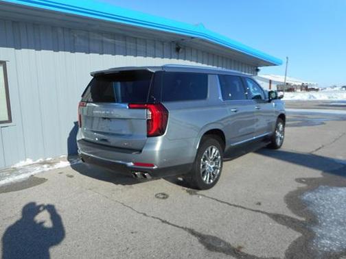 2025 GMC Yukon XL Denali