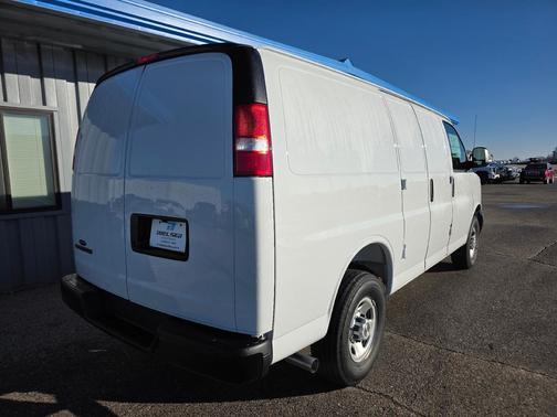 2025 Chevrolet Express 3500 RWD 3500 Regular Wheelbase WT