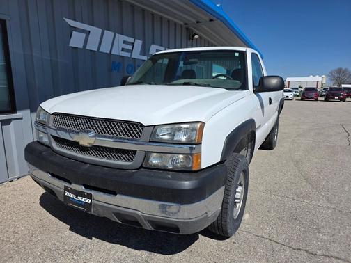 2004 Chevrolet Silverado 2500 Work Truck
