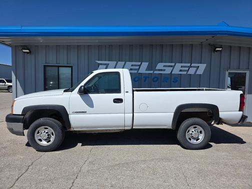 2004 Chevrolet Silverado 2500 Work Truck
