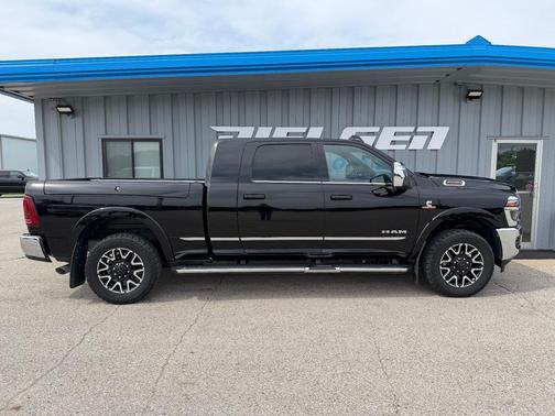 Diamond Black Crystal Pearlcoat 2025 RAM 2500 Limited Mega Cab 4x4 6'4' Box