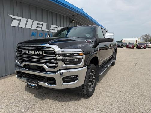 Diamond Black Crystal Pearlcoat 2025 RAM 2500 Limited Mega Cab 4x4 6'4' Box
