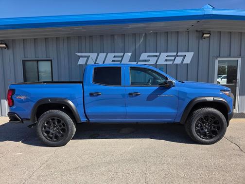 Reef Blue Metallic 2026 Chevrolet Colorado Trail Boss