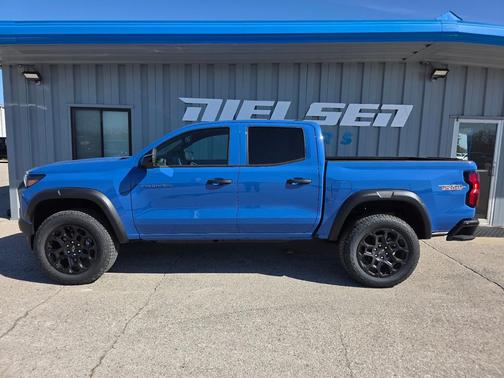 Reef Blue Metallic 2026 Chevrolet Colorado Trail Boss