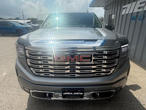 Sterling Metallic 2025 GMC Sierra 1500 Denali