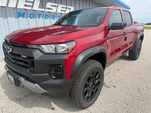 Radiant Red Tintcoat 2026 Chevrolet Colorado Trail Boss