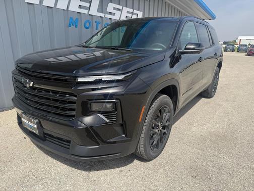 Mosaic Black Metallic 2026 Chevrolet Traverse LT