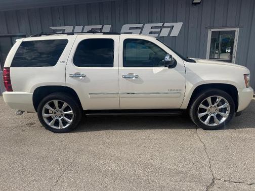 White Diamond Tricoat 2014 Chevrolet Tahoe LTZ