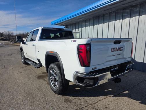 Summit White 2026 GMC Sierra 2500 SLT