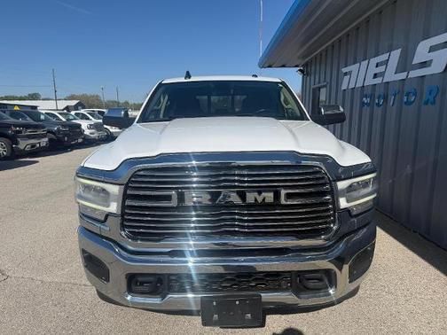 Bright White Clearcoat 2020 RAM 2500 Laramie Crew Cab 4x4 6'4' Box