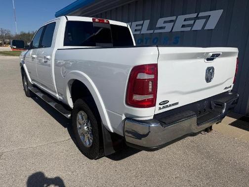 Bright White Clearcoat 2020 RAM 2500 Laramie Crew Cab 4x4 6'4' Box