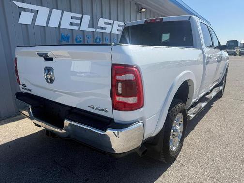Bright White Clearcoat 2020 RAM 2500 Laramie Crew Cab 4x4 6'4' Box
