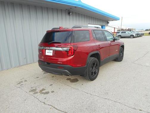 2023 GMC Acadia AWD AT4