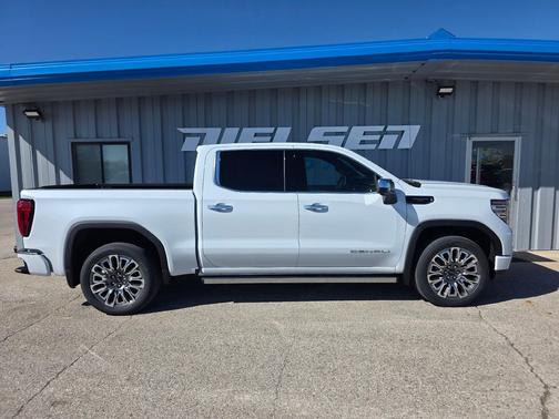 Glacier White Tricoat 2026 GMC Sierra 1500 Denali Ultimate