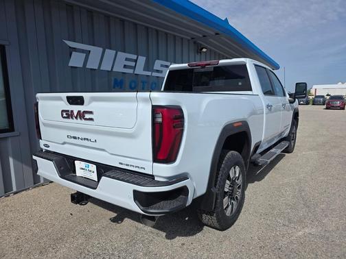 Glacier White Tricoat 2026 GMC Sierra 2500 Denali