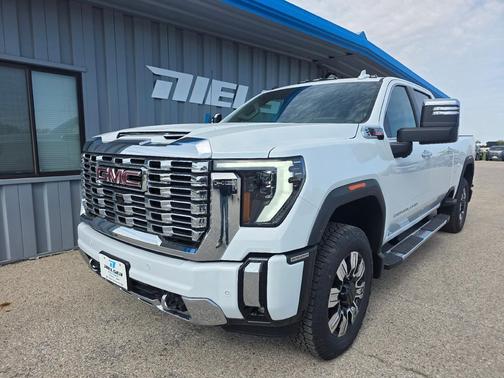 Glacier White Tricoat 2026 GMC Sierra 2500 Denali