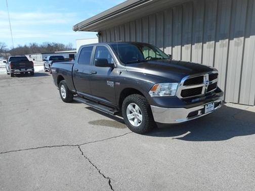 2019 RAM 1500 SLT