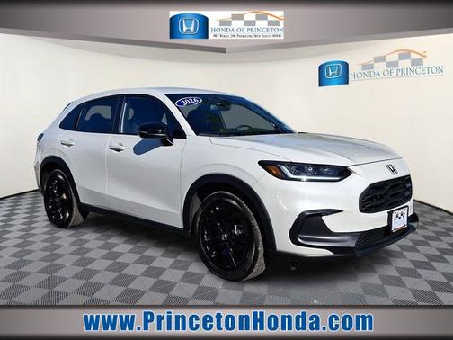 Platinum White Pearl 2026 Honda HR-V