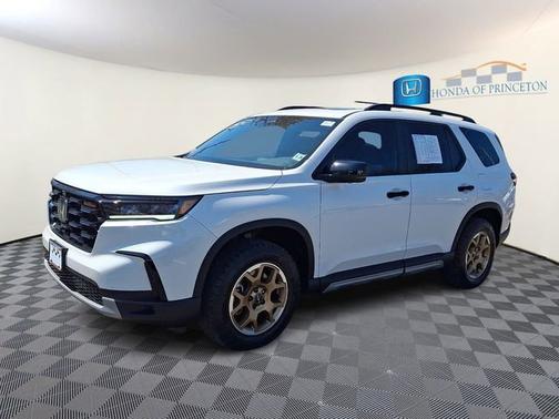 Platinum White Pearl 2024 Honda Pilot