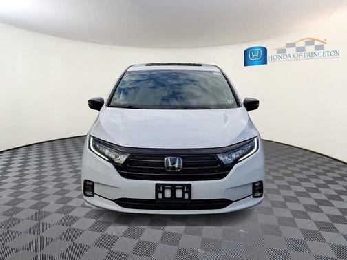 Platinum White Pearl 2023 Honda Odyssey