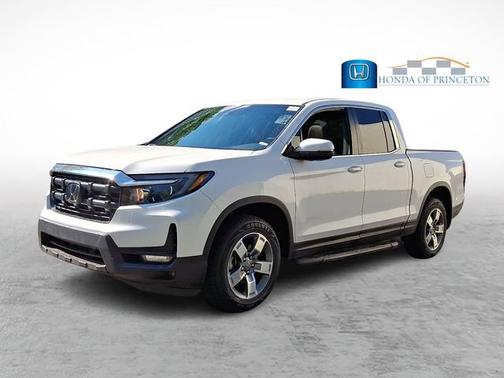 Platinum White Pearl 2025 Honda Ridgeline