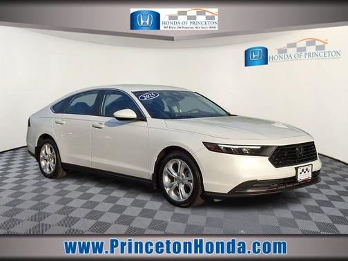 Platinum White Pearl 2025 Honda Accord