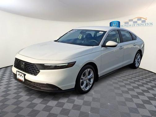 Platinum White Pearl 2025 Honda Accord