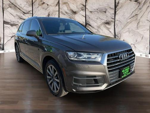 Gray 2018 Audi Q7 2.0T Premium Plus