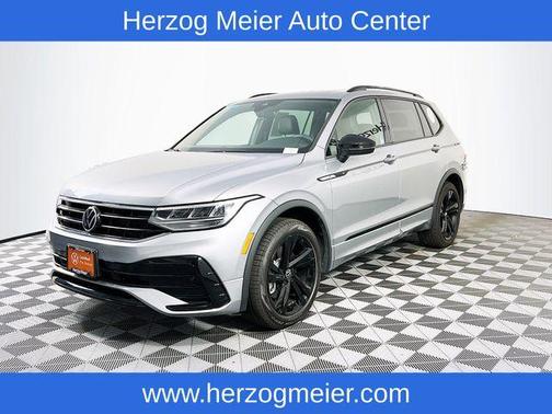 2023 Volkswagen Tiguan 2.0T SE R-Line Black